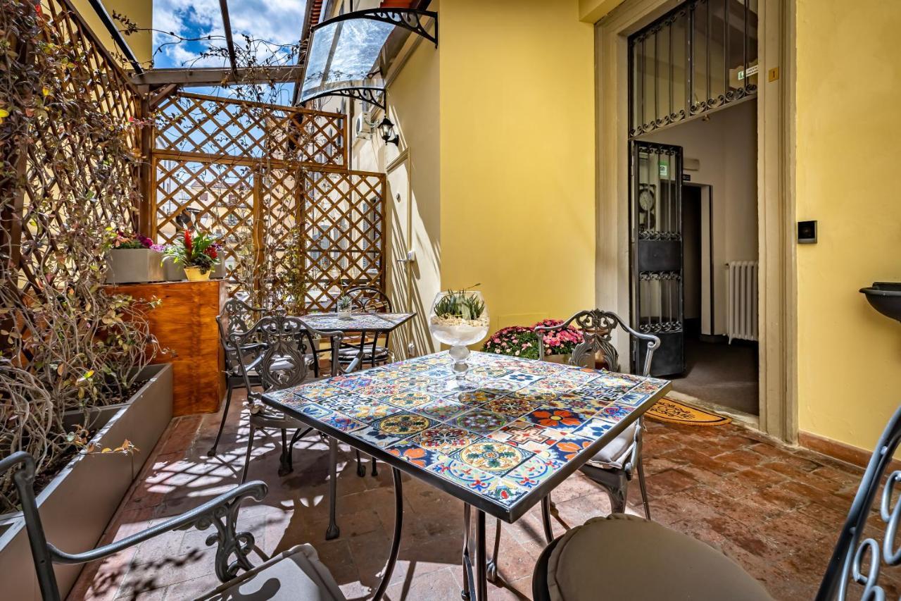 Maison Pitti Florence Bed & Breakfast Exterior photo